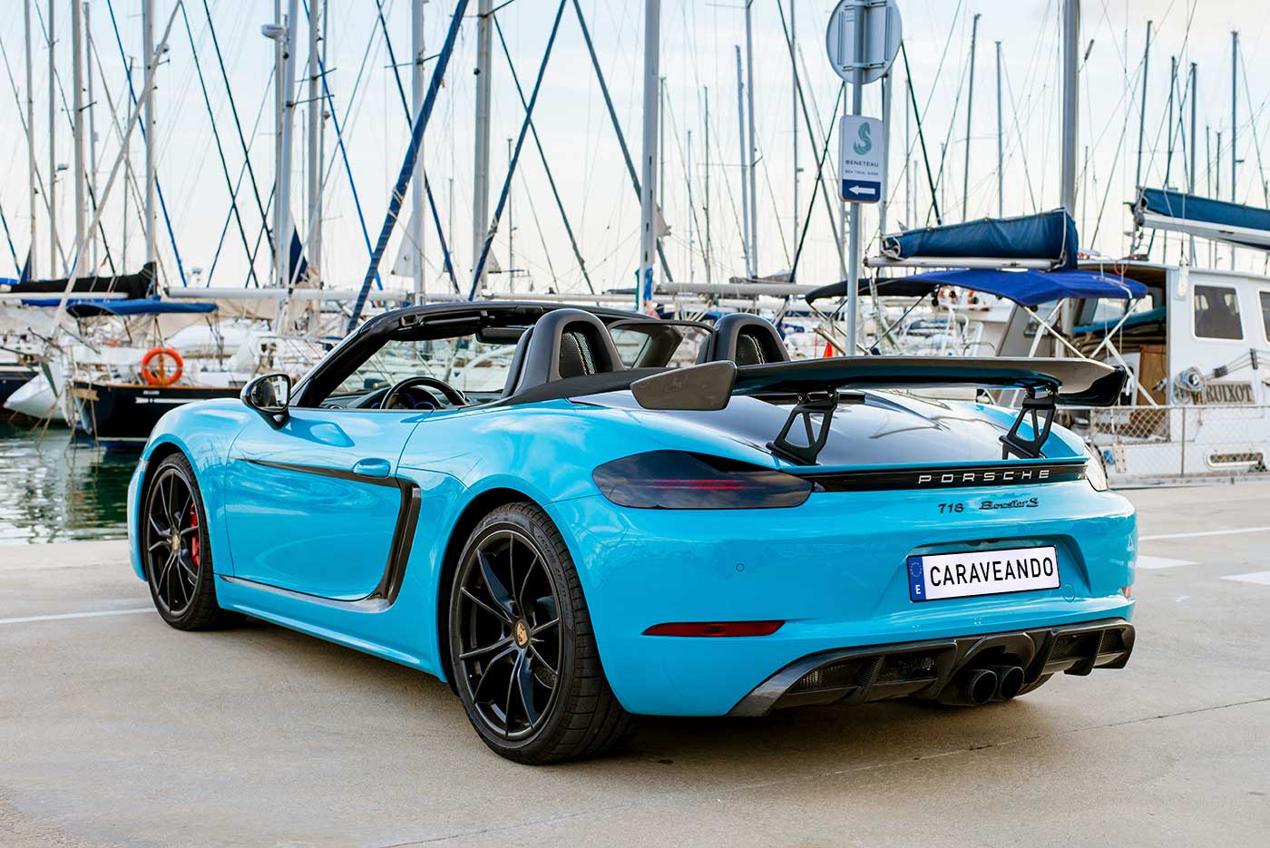 Alquiler de coches de lujo en Barcelona descapotable Barcelona, un Porsche Boxter