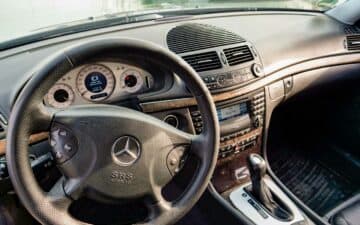 Rent Mercedes Benz E320 CDI 