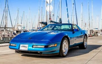 Rent Chevrolet Corvette C4 Targa 