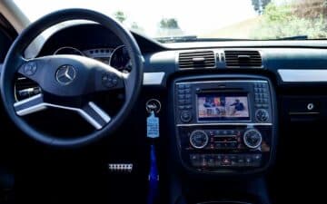 Rent Mercedes Benz Clase R 320 CDI 4 Matic 