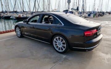 Rent Audi A 8 Quattro 3.0TDI 