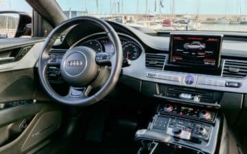 Reservar Online Audi A 8 Quattro 3.0TDI 