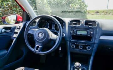 Rent Volkswagen Golf 6 