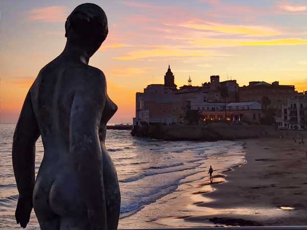 Fotos de Sitges al atardecer, alquiler de coches